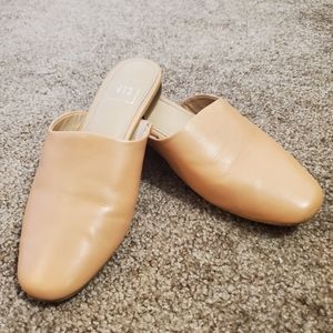 Gap Nude Beige Leather Slip on Slides Mules